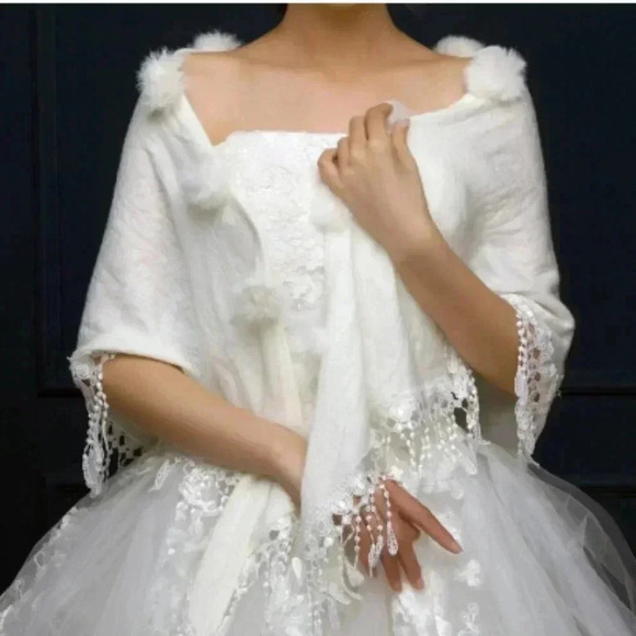 Accessories - Petite Bridal Cape